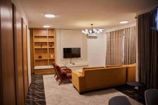 Luxury 2 BEDROOM APARTMENT - 6