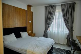 Luxury 2 BEDROOM APARTMENT - 3