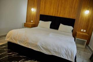 Luxury 2 BEDROOM APARTMENT - 1