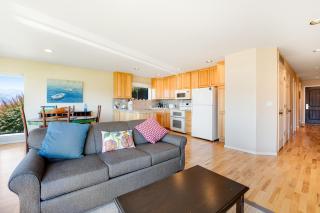 Lake Chelan Shores - Sunny by the Lake 18-4 - Lakeside - 4