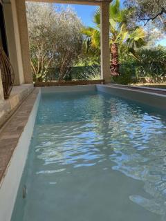 Villa de standing avec piscine et climatisation - 0