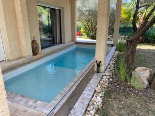 Villa de standing avec piscine et climatisation - 7