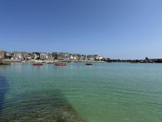 Sixpence Cottage, a few steps from the harbour! - 3