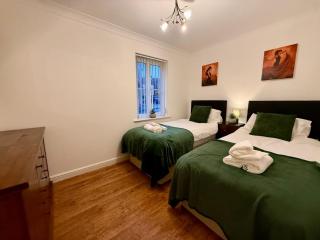 Doulton House Long Stays Free Parking Book Now - 7