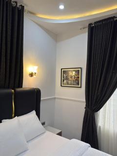 Georgian Apartments - 3