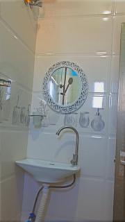 Michenzani Bliss - 4