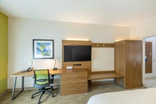 Holiday Inn Express & Suites Lindale - Tyler by IHG - 9