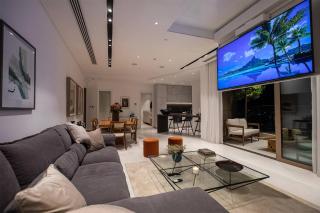 Saffron Suite by Tangerine - 8