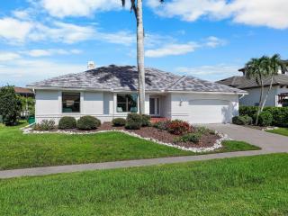 Coastal waterfront home with pool spa and dock - 0