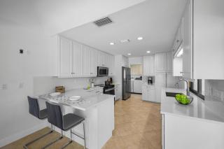 Coastal waterfront home with pool spa and dock - 6