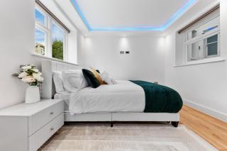 Luxury 1-Bed Apt in Waterloo 7 Mins to London Eye Includes Terrace - 3