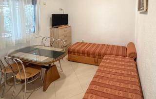 Awesome Apartment In Duce With House Sea View - 8