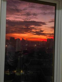 Prisma Residences - 1 Bedroom with Free Parking & Kitchen Near BGC - 9