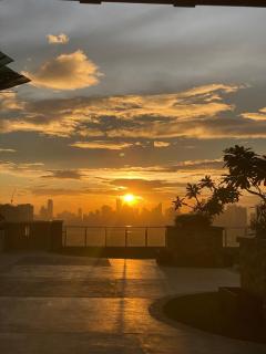 Prisma Residences - 1 Bedroom with Free Parking & Kitchen Near BGC - 2