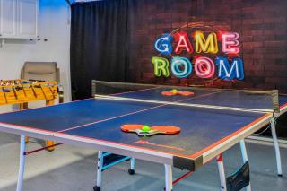 Heated Pool, Gameroom, Mini Golf, Near Beach & Img - 1