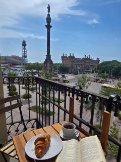 Beautiful Apartment on Las Ramblas with Port views - 0