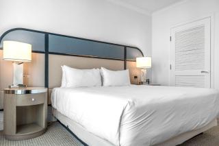 Fontaine Bleau Suite - Street & Partial Ocean view - 2