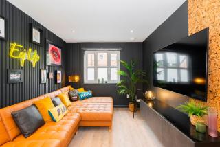 Spacious 6-Bed House Close to Nottingham City Centre - 4