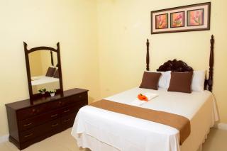 Exclusive Luxury Villa Poolside Bliss & Private Gym Perfect for 7 - 1