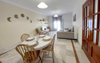 3 Bedroom Awesome Apartment In Aznalcázar - 8