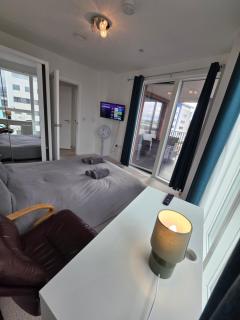 3 Bedroom apartment from F&A properties - 9