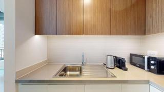 5242 Tower 2 - One Bed, Low Floor with Canal View - 5