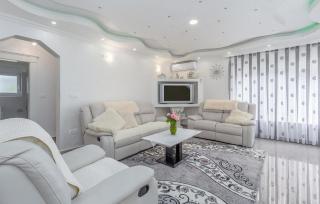 Beautiful Home In Tar - 9