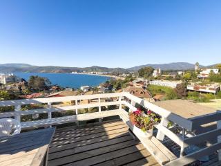 Cómoda casa con terraza y vista al mar en Papudo - 1