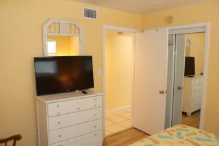 #4 Island Surf by Alicia Hollis Realtor Rentals - Open Now - 5