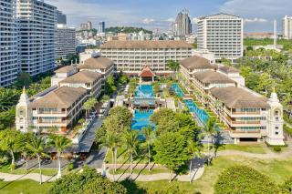 The Heritage Pattaya Beachfront Resort - 8