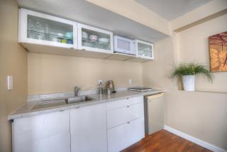 Entire spacious studio in our house - 4