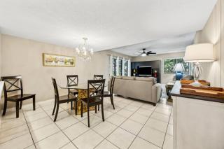 Pool View Beachwood Condo - 6