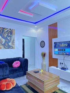 LuxeHaven Apartment - 0