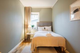 Guestly Homes - Spacious 2BR Executive Residence - 5