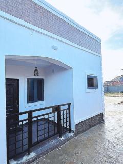 LuxeHaven Apartment - 2