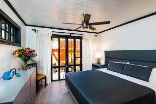 Luxury Villa With Beach Access And A Private Pool - 7