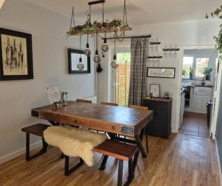 'Shakespeare Cottage' - Free Parking near Salisbury Railway Station & Walk to City - 8