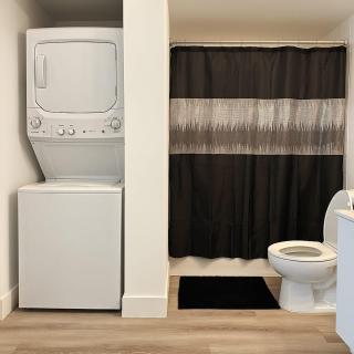 Luxury Penthouse with Balcony Bed and Bay & City View - 7