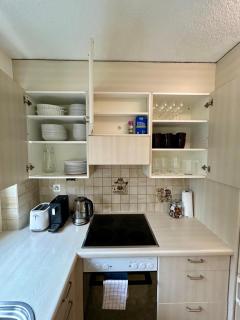 3 Bedroom Apartment with Balcony, 26 min to Zurich Center - 9