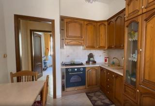 Metro Luxe Suites - 9