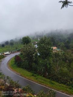 Pleasant Stay Coonoor-A Serene Hillside Retreat - 3