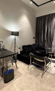 NICOLE's travel room - 1