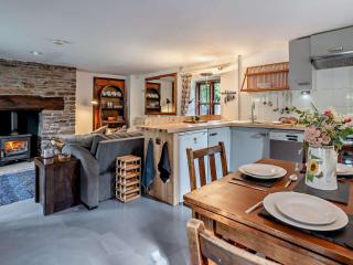 2 Bed in Cwmdu BN194 - 5