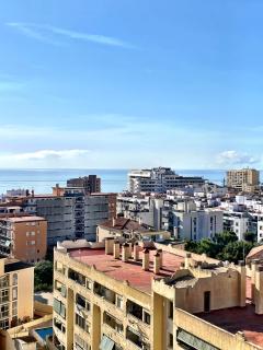 Top Floor Sea View Central Apartment with Seasonal Pool Walking Distance to the Beach by Namaste Elite - 4