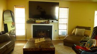 3 bedroom 2 and a half bathroom Townhome - 7