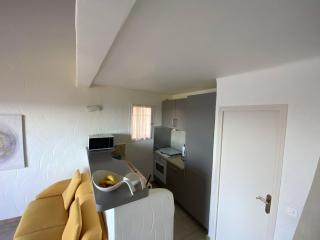 Villa Tarco, South Corsica, Sea View & Garden - 7