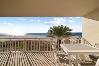 Admiral's Quarters 307 - 9