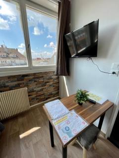 HYPER CENTRE - STUDIO n2 - 2min PLACE KLEBER - 1