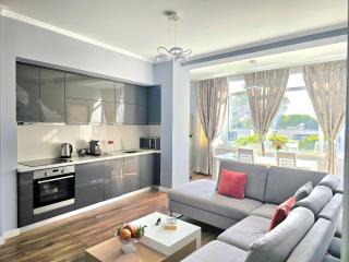 Lura 2 Suite 215 - 8