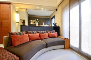 1 King BR with AC, Roof Pool & View-Perfect for 2- City Center - 4